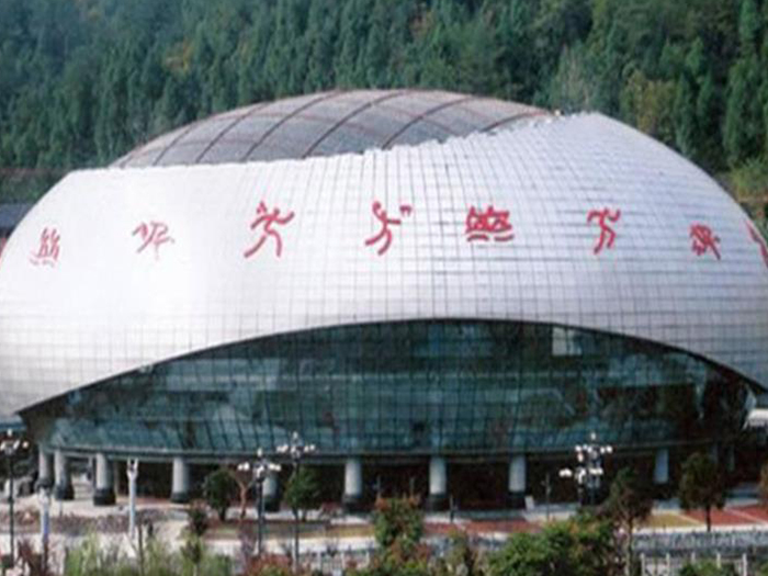邢台体育中心球形网架加工安装